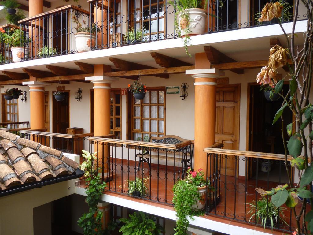 Hotel La Casa De Mama San Cristobal de las Casas Bagian luar foto