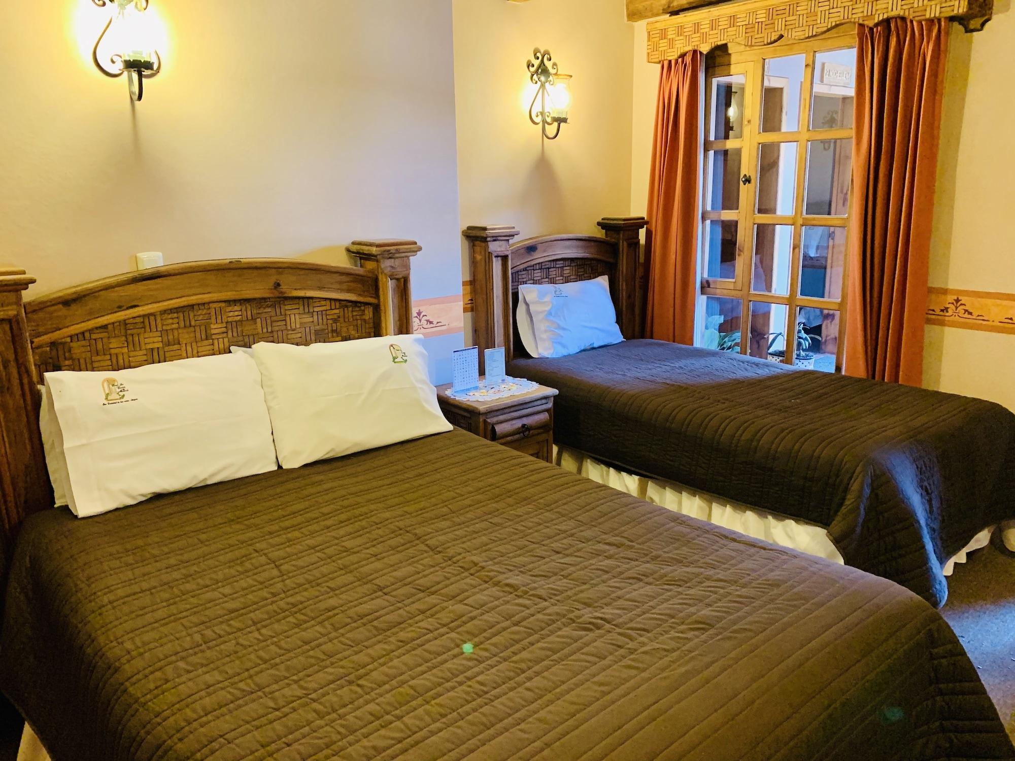 Hotel La Casa De Mama San Cristobal de las Casas Bagian luar foto