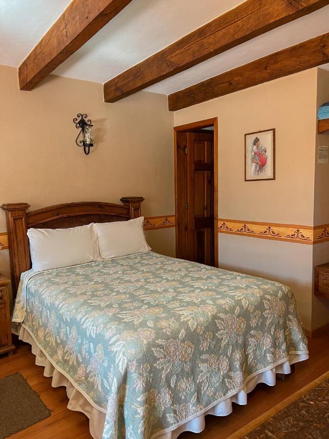 Hotel La Casa De Mama San Cristobal de las Casas Bagian luar foto